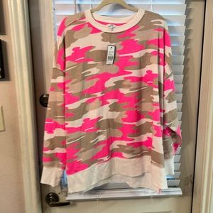 Crown & Ivy Camo NWT*** Sweatshirt  XL